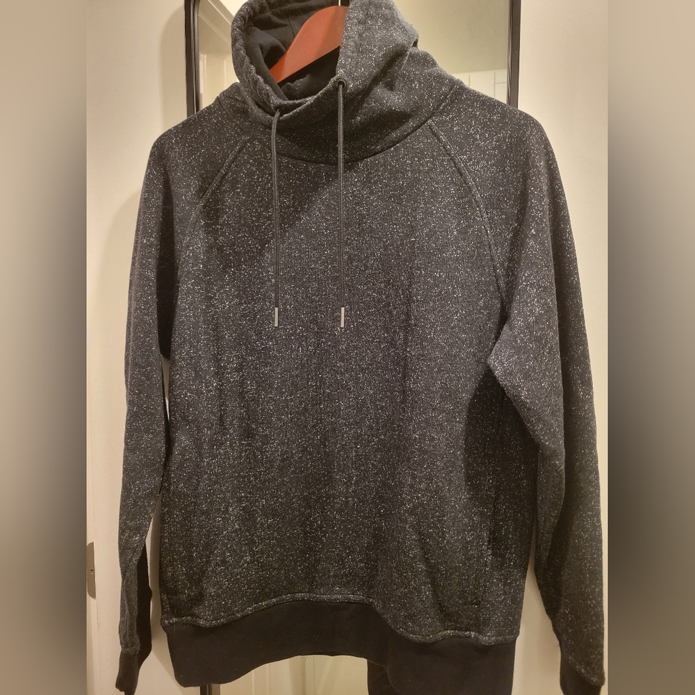 Mens H&M Funnel Neck Sweatshirt in Gray Size Medium